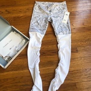 Alo Yoga Leggings